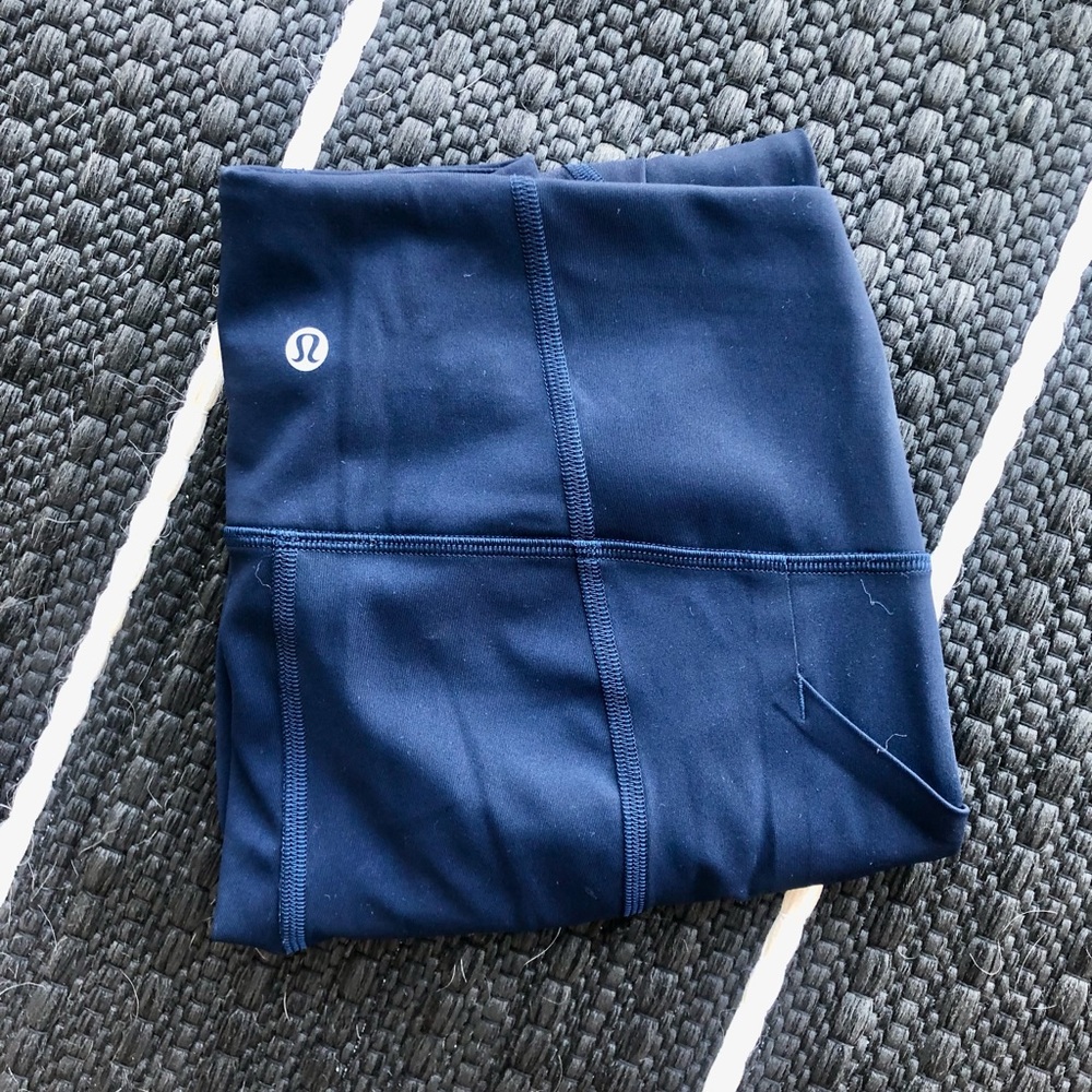 Lululemon Leggings, 25”, Size 4, with pockets